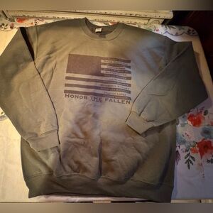 NWOT Gildan Men's Olive Honor The Fallen Crewneck Sweater